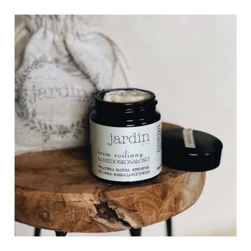 krem-roslinny-na-niedoskonalosci-w-sloiku