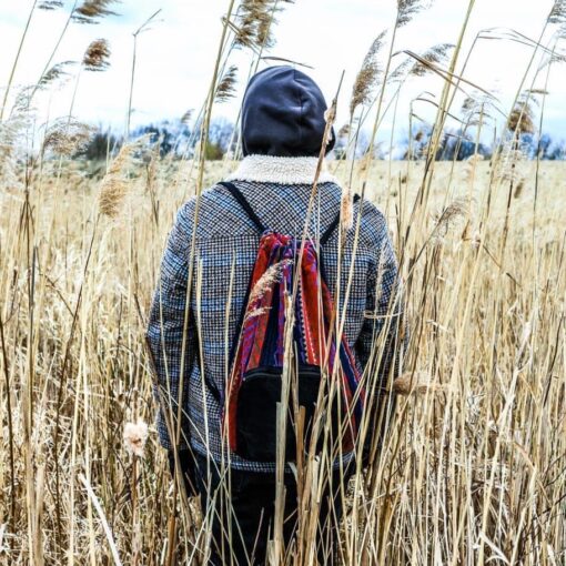 plecakoworek we wzory fioletowo pomarańczowy z kieszonką z przodu