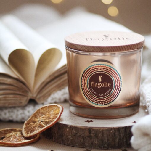 świeca sojowa o zapachu drzewa sandałowego w szklanym pojemniczku