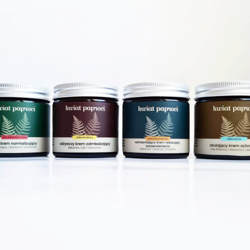 szklane słoiczki z kremami do twarzy: krem normalizujący, krem odmładzający, wzmacniający i ochronny