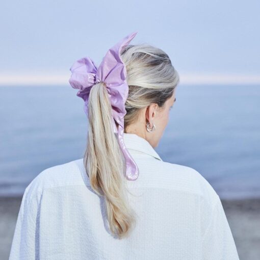 kokarda na włosy kotylek fioletowa. błyszczący materiał z upcyklingu