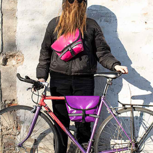 nerki rowerowe różowe i fioletowe. z materiału z odzysku firmy bagirls project